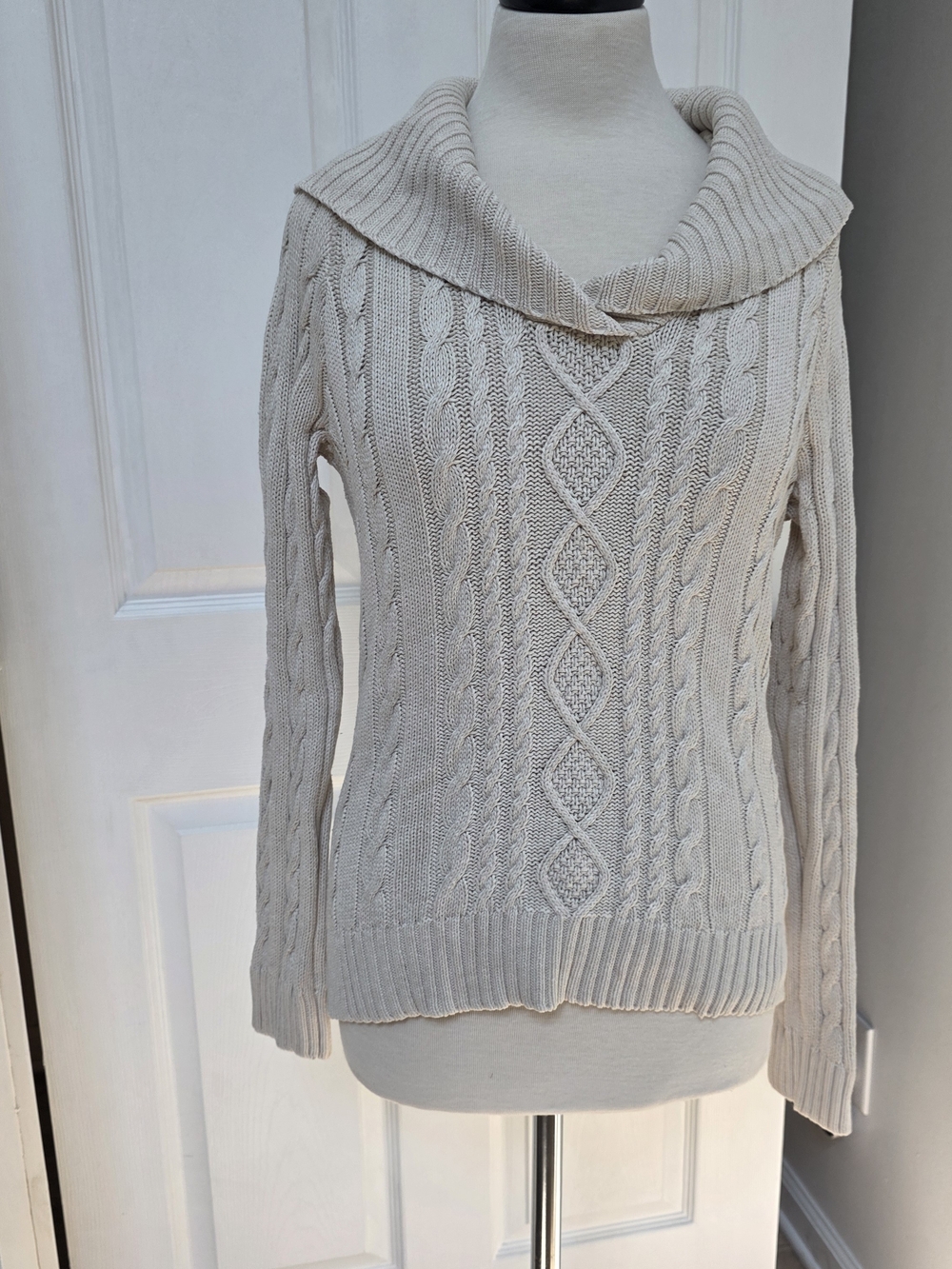 JEANNE PIERRE Cream Cable-Knit Shawl Collar Sweater